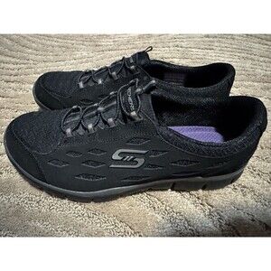 Skechers Womens Size 8.5 Full Circle sneakers 22604 Black Air Cooled Never Worn